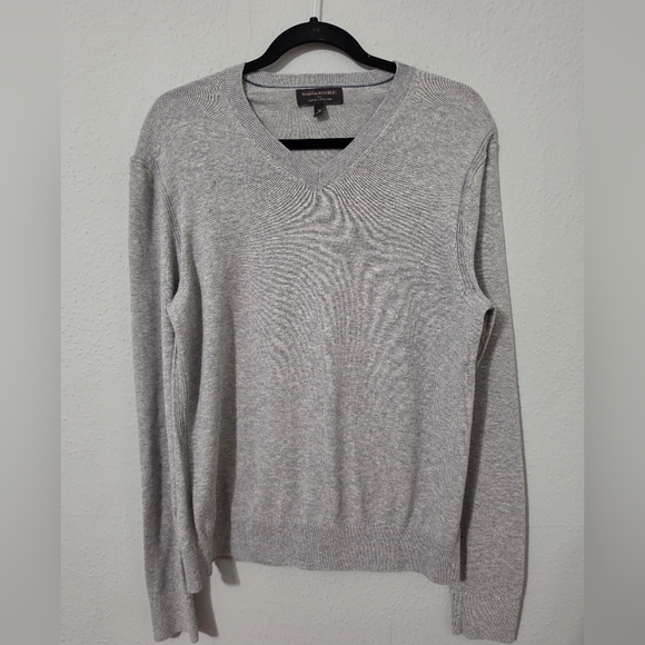 Banana Republic Other - Banana Republic Heather Cotton V Neck Gray Sweater Mens Med